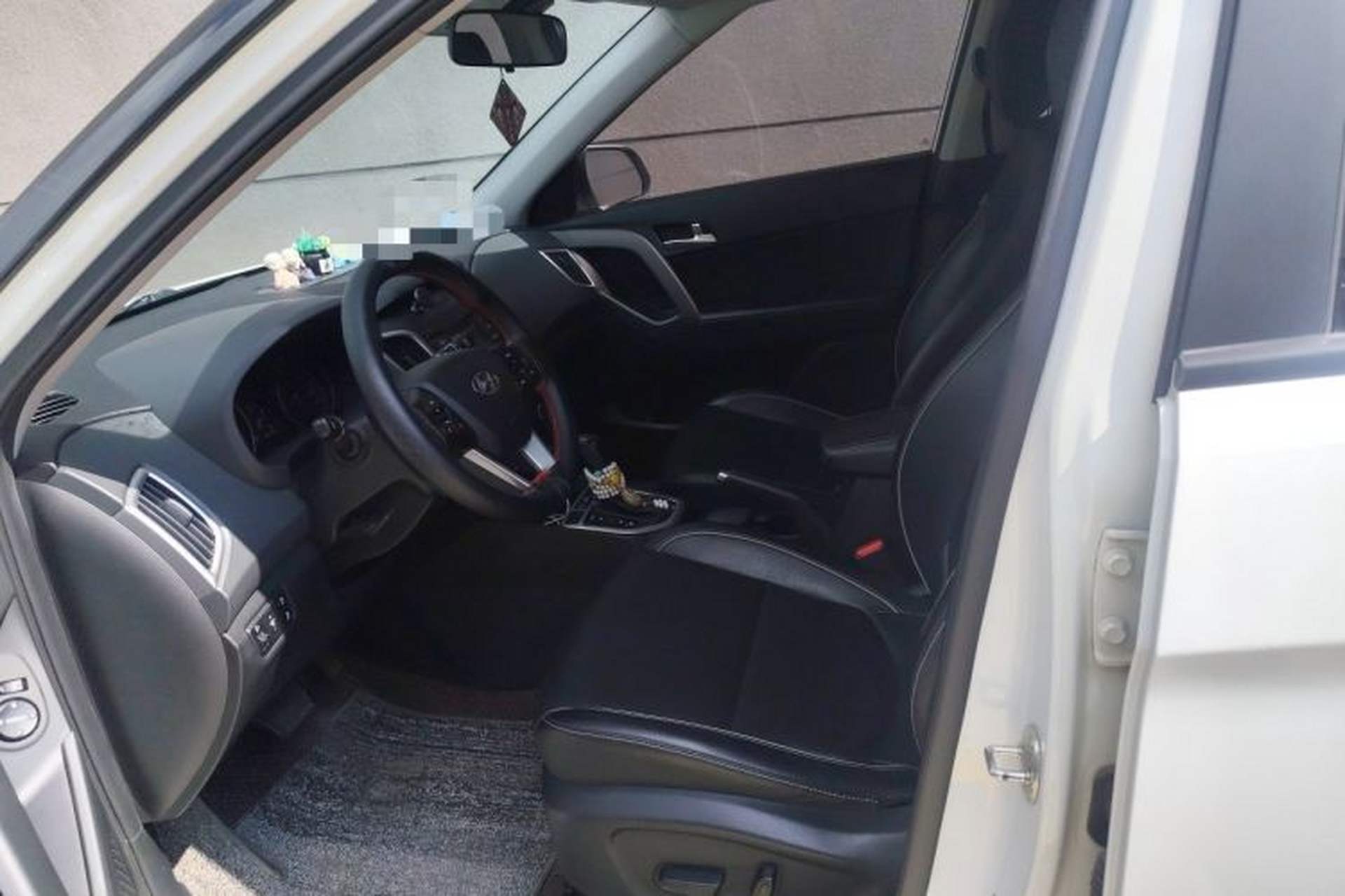 Used Hyundai ix25 2017 1.6L Automatic Smart Version Left Front Seat