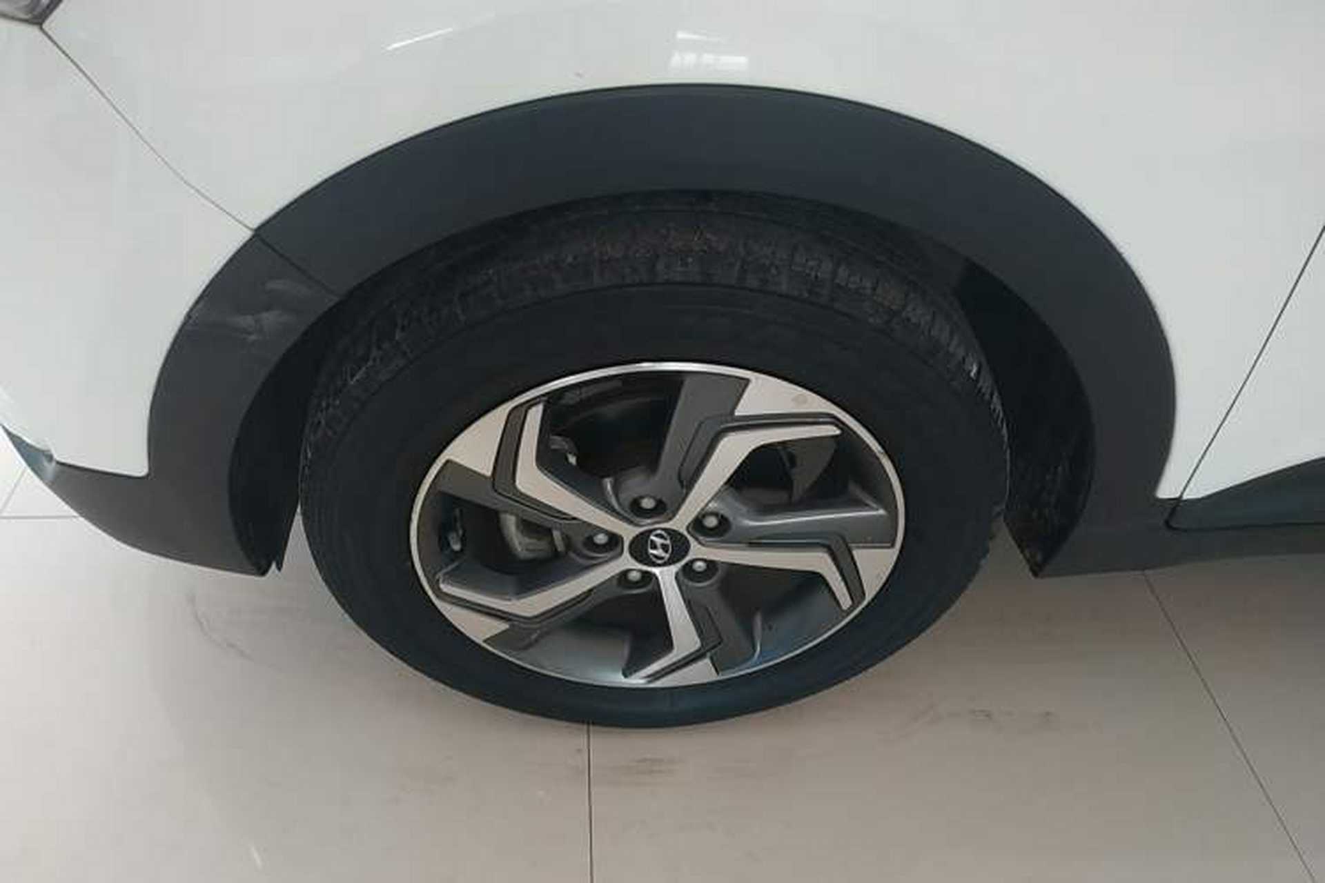 Used Hyundai ix25 2017 1.6L Automatic Smart Version Left Front Wheel Hub