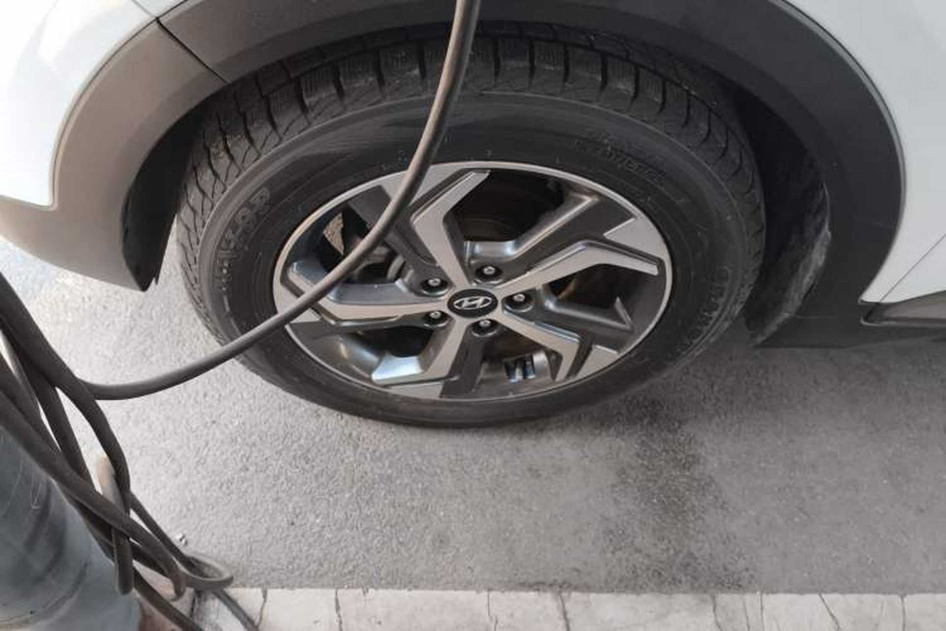Used Hyundai ix25 2017 1.6L Automatic Smart Version Left Front Wheel Hub