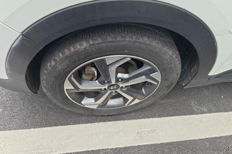 Used Hyundai ix25 2017 1.6L Automatic Smart Version Left Front Wheel Hub