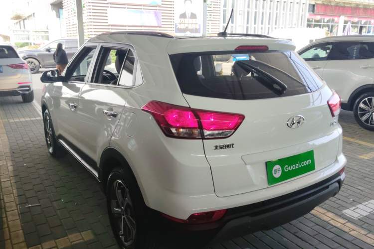 Used Hyundai ix25 2017 1.6L Automatic Smart Version Left Side