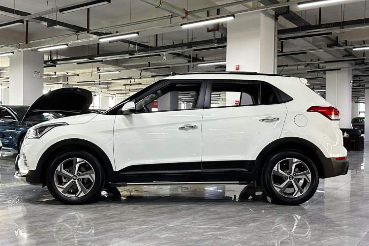 Used Hyundai ix25 2017 1.6L Automatic Smart Version Left Side