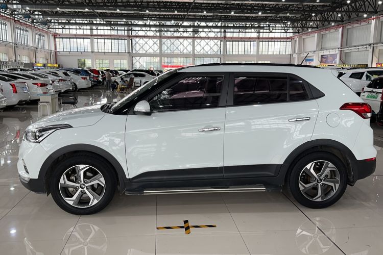 Used Hyundai ix25 2017 1.6L Automatic Smart Version Left Side