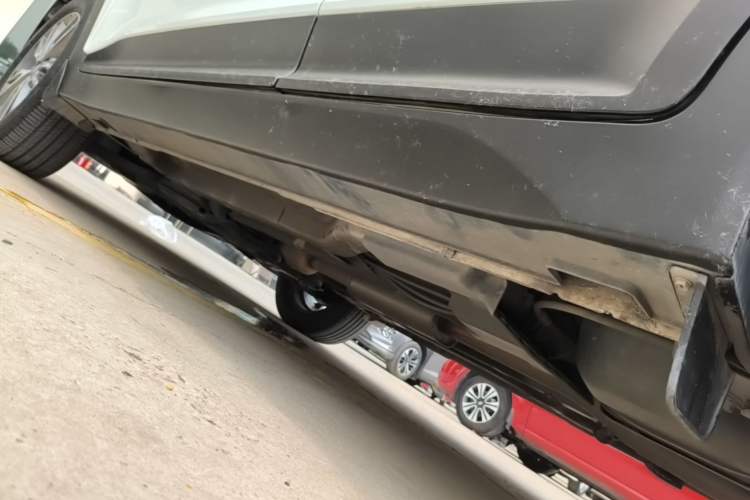Used Hyundai ix25 2017 1.4T Automatic Smart Version Left Side Sill