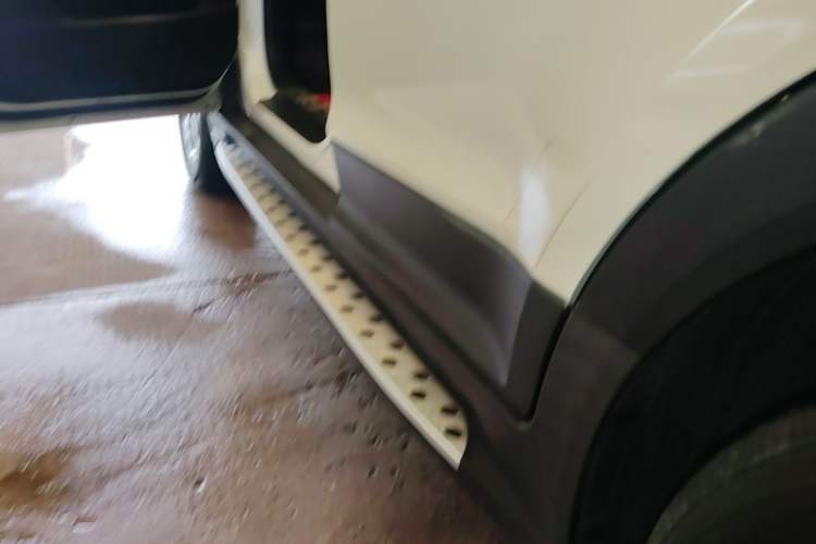 Used Hyundai ix25 2017 1.6L Automatic Smart Version Left Side Sill