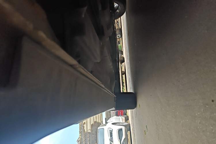 Used Hyundai ix25 2017 1.6L Automatic Smart Version Left Side Sill