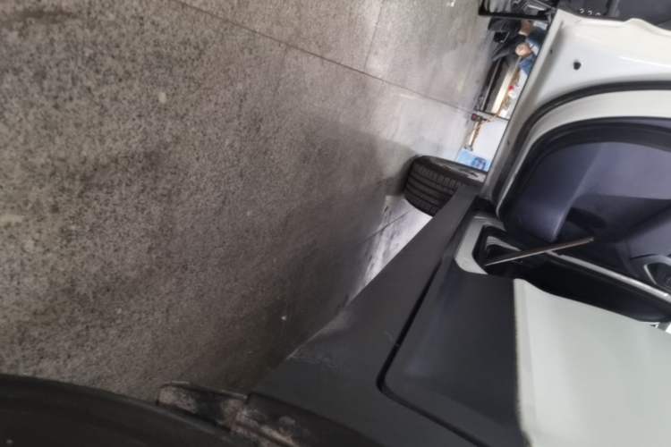 Used Hyundai ix25 2017 1.6L Automatic Smart Version Left Side Sill