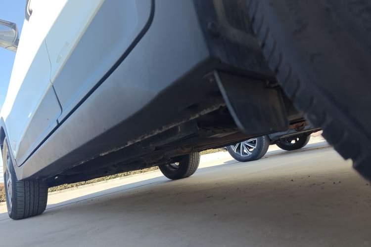 Used Hyundai ix25 2017 1.6L Automatic Smart Version Left Side Sill
