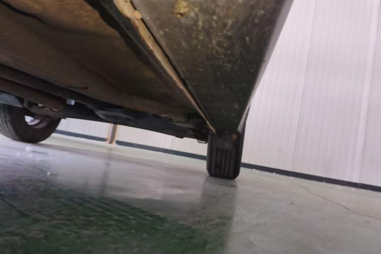 Used Hyundai ix25 2017 1.6L Automatic Smart Version Left Side Sill