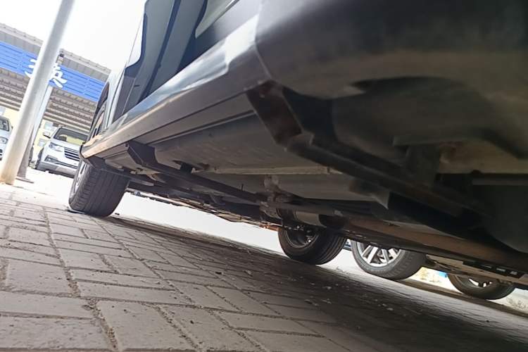 Used Hyundai ix25 2017 1.6L Automatic Smart Version Left Side Sill