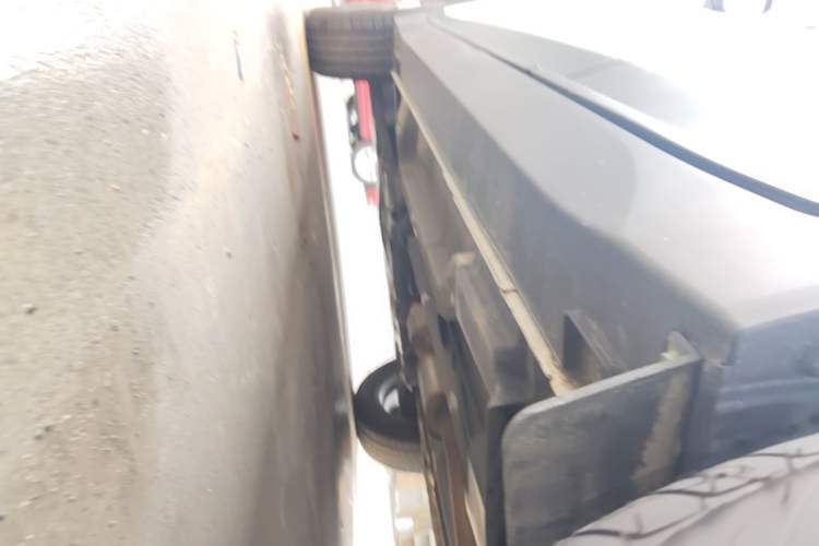 Used Hyundai ix25 2017 1.6L Automatic Smart Version Left Side Sill