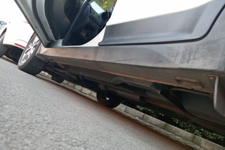Used Hyundai ix25 2017 1.4T Automatic Smart Version Left Side Sill