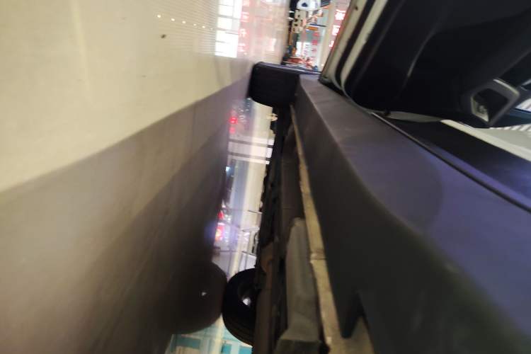 Used Hyundai ix25 2017 1.4T Automatic Smart Version Left Side Sill