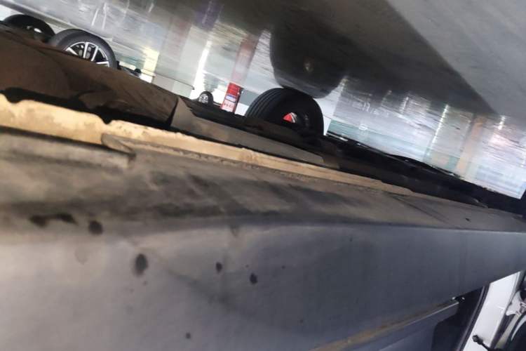 Used Hyundai ix25 2017 1.6L Automatic Smart Version Left Side Sill