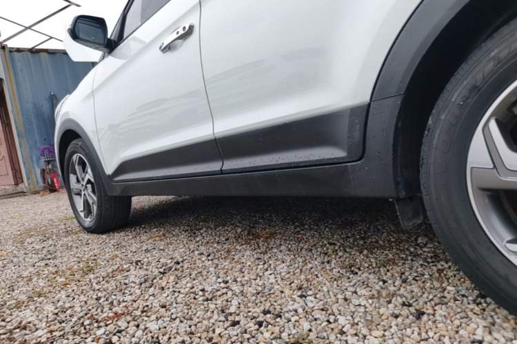 Used Hyundai ix25 2017 1.6L Automatic Smart Version Left Side Sill