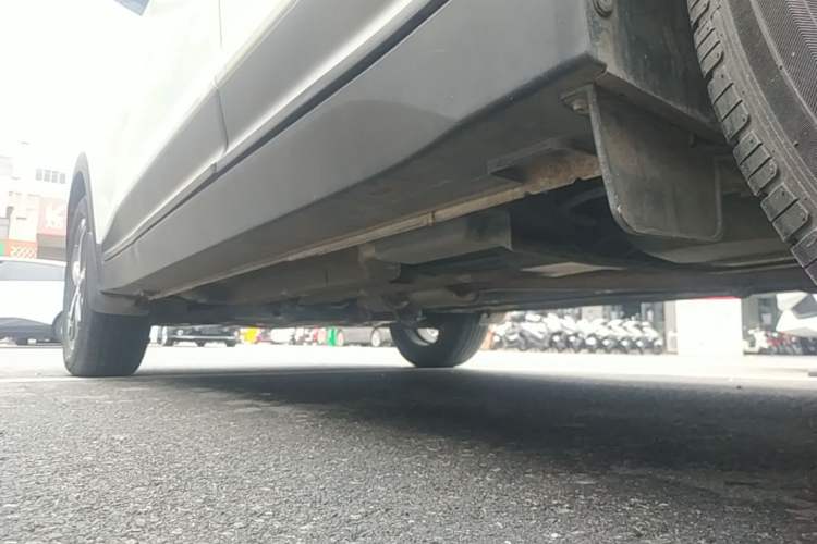 Used Hyundai ix25 2017 1.6L Automatic Smart Version Left Side Sill