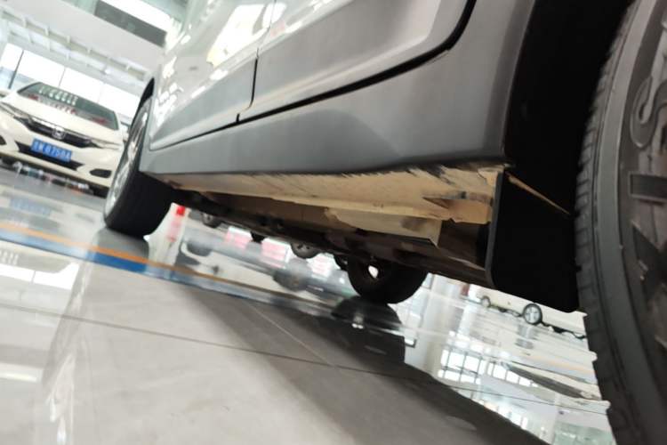 Used Hyundai ix25 2017 1.6L Automatic Smart Version Left Side Sill