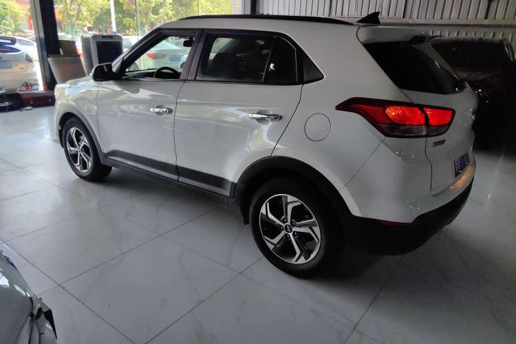 Used Hyundai ix25 2017 1.6L Automatic Smart Version Left Side