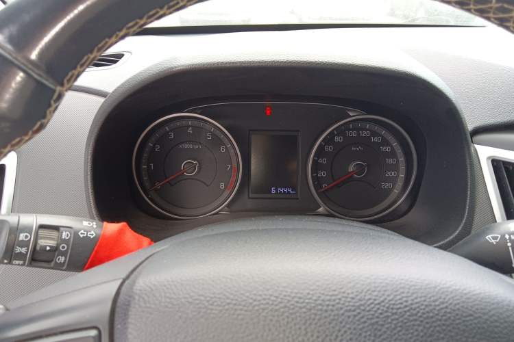 Used Hyundai ix25 2017 1.6L Automatic Smart Version Odometer Close Up