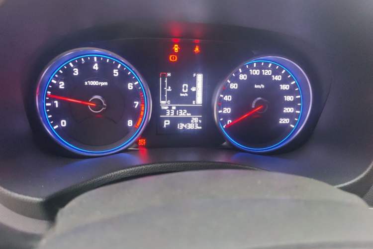 Used Hyundai ix25 2017 1.6L Automatic Smart Version Odometer Close Up