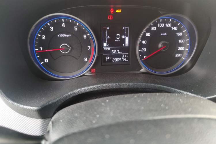Used Hyundai ix25 2017 1.6L Automatic Smart Version Odometer Close Up