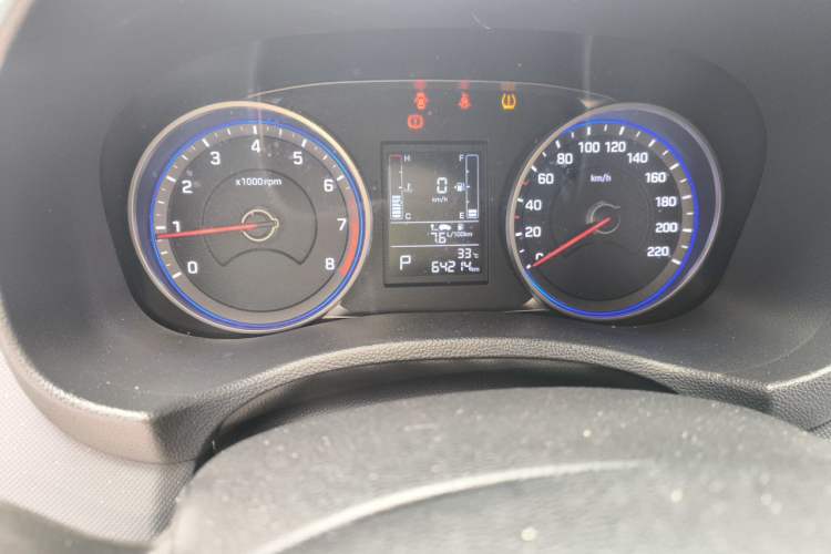 Used Hyundai ix25 2017 1.6L Automatic Smart Version Odometer Close Up