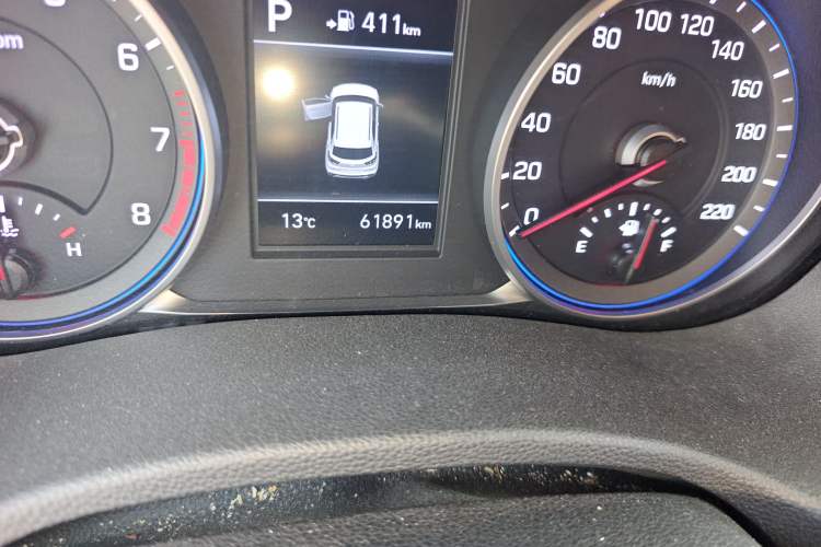 Used Hyundai ix25 2017 1.4T Automatic Smart Version Odometer Close Up