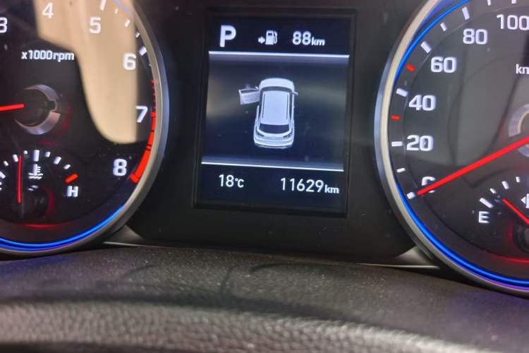 Used Hyundai ix25 2017 1.4T Automatic Smart Version Odometer Close Up