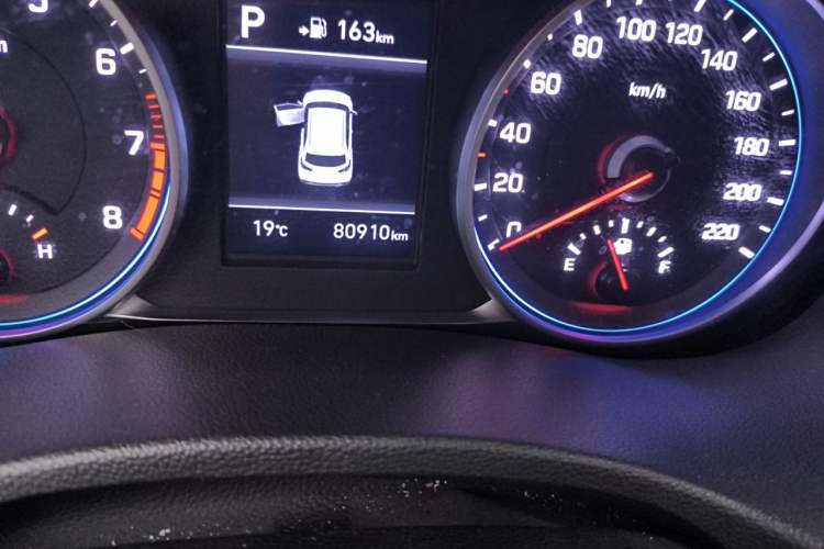 Used Hyundai ix25 2017 1.4T Automatic Smart Version Odometer Close Up