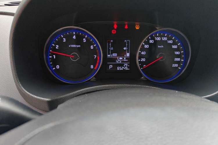 Used Hyundai ix25 2017 1.6L Automatic Smart Version Odometer Close Up