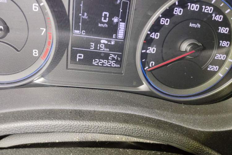Used Hyundai ix25 2017 1.6L Automatic Smart Version Odometer Close Up