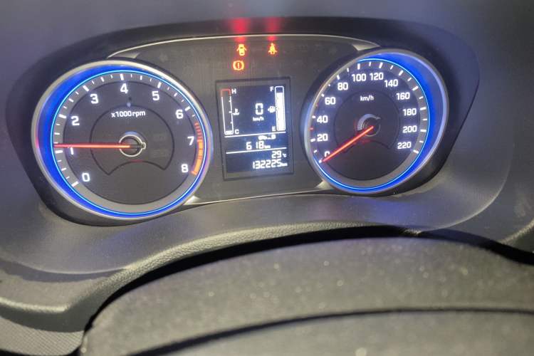 Used Hyundai ix25 2017 1.6L Manual Fashion Model Odometer Close Up