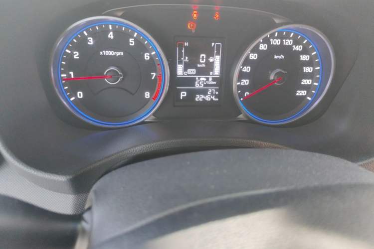 Used Hyundai ix25 2017 1.6L Automatic Smart Version Odometer Close Up