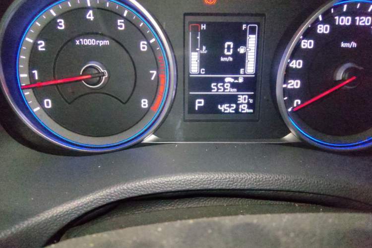 Used Hyundai ix25 2017 1.6L Automatic Smart Version Odometer Close Up