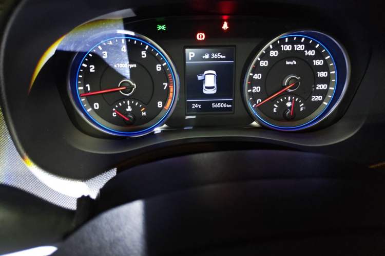 Used Hyundai ix25 2017 1.4T Automatic Smart Version Odometer Close Up