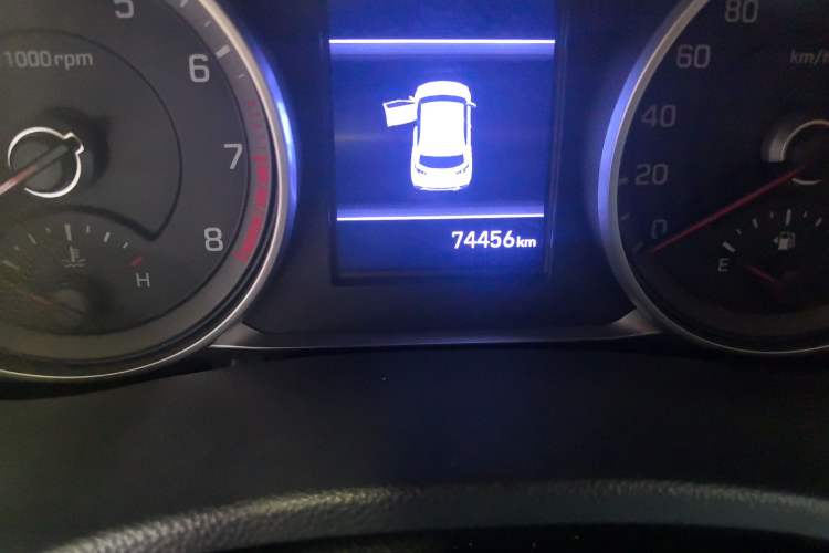 Used Hyundai ix25 2017 1.4T Automatic Smart Version Odometer Close Up