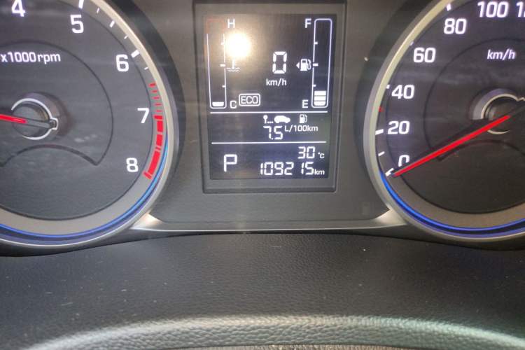 Used Hyundai ix25 2017 1.6L Automatic Smart Version Odometer Close Up