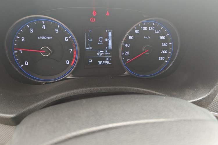 Used Hyundai ix25 2017 1.6L Automatic Smart Version Odometer Close Up