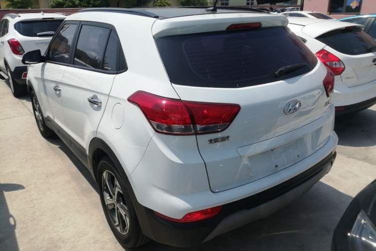 Used Hyundai ix25 2017 1.6L Automatic Smart Version Rear Left 45 Deg