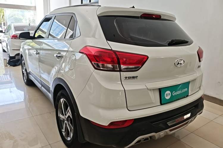 Used Hyundai ix25 2017 1.6L Automatic Smart Version Rear Left 45 Deg