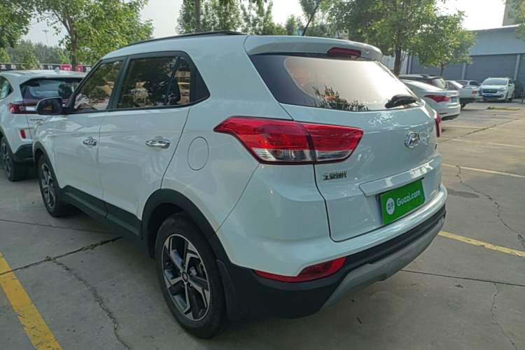 Used Hyundai ix25 2017 1.6L Automatic Smart Version Rear Left 45 Deg