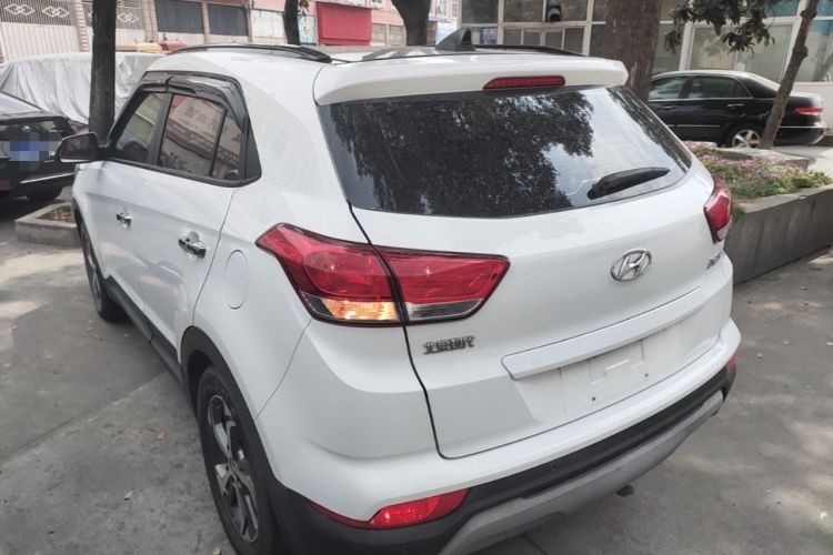 Used Hyundai ix25 2017 1.6L Automatic Smart Version Rear Left 45 Deg