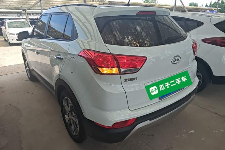 Used Hyundai ix25 2017 1.6L Automatic Smart Version Rear Left 45 Deg