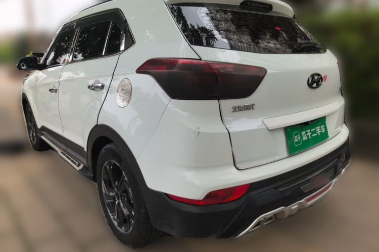 Used Hyundai ix25 2017 1.6L Automatic Smart Version Rear Left 45 Deg
