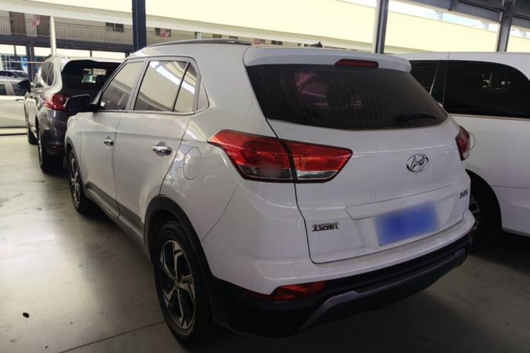 Used Hyundai ix25 2017 1.6L Automatic Smart Version Rear Left 45 Deg