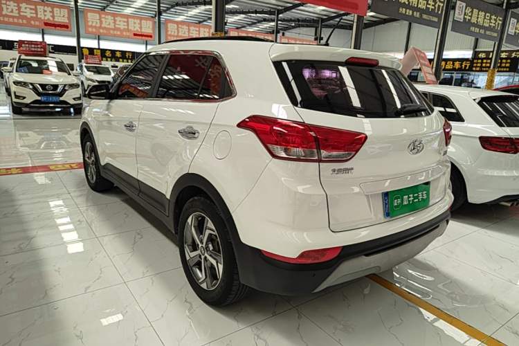 Used Hyundai ix25 2017 1.6L Automatic Smart Version Rear Left 45 Deg