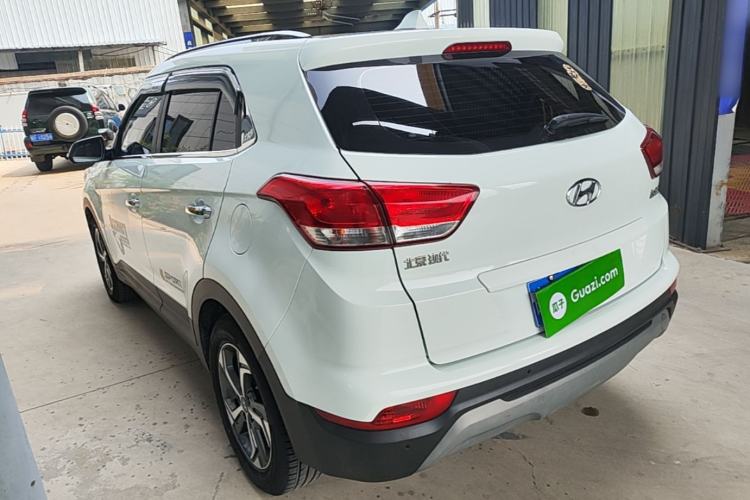 Used Hyundai ix25 2017 1.6L Automatic Smart Version Rear Left 45 Deg