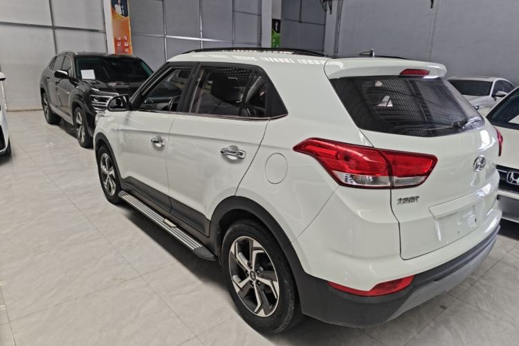 Used Hyundai ix25 2017 1.6L Automatic Smart Version Rear Left 45 Deg