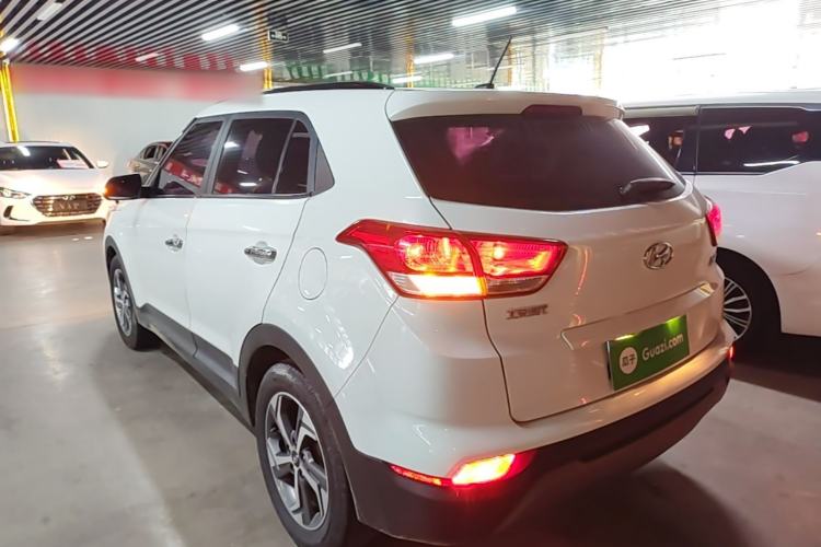 Used Hyundai ix25 2017 1.6L Automatic Smart Version Rear Left 45 Deg