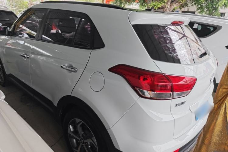 Used Hyundai ix25 2017 1.6L Automatic Smart Version Rear Left 45 Deg